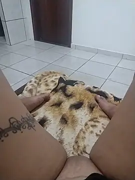 Show de morenatutti2p na webcam