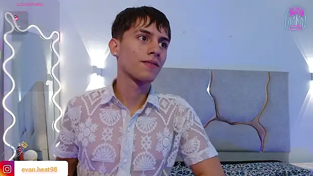 EVAN_TAY live XXX chat