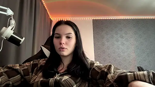 Chat +18 de KimiCherry ao vivo