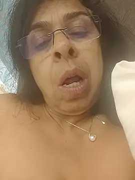 Chat +18 de NakedMILFx ao vivo