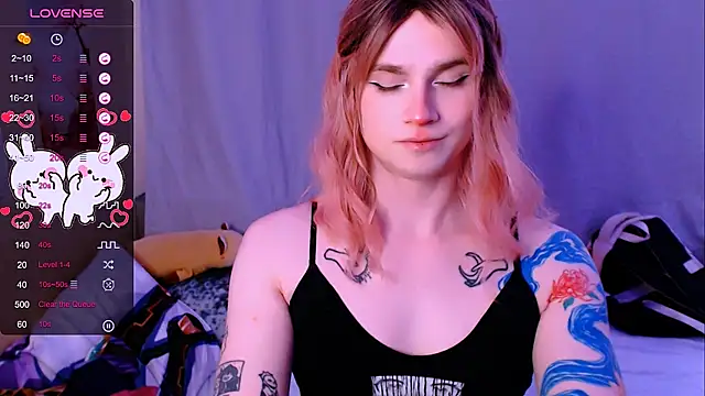 Alice_Hells: вебкам-шоу