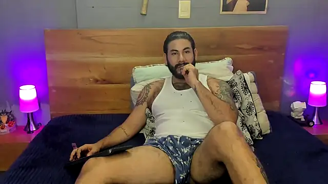 Prometeo-grizzly Adlı Modelin Web Kamerası Şovu