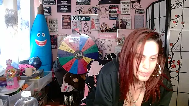 latinacubana: διαδικτυακό σόου στην κάμερα