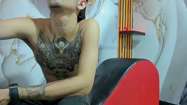 Chat XXX en directo de Straight_Guy22