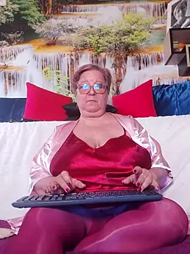 Онлайн чат XXX QueenPammy1