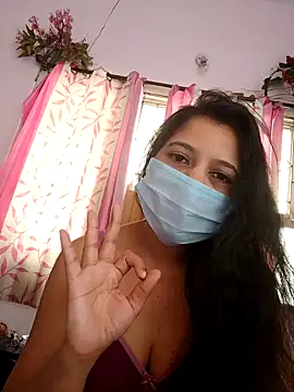 thanusi_2 élő XXX-chatje