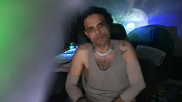 StuntingSpunMarine69 Show in webcam