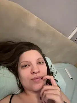 MelaniGrandのライブXXXチャット