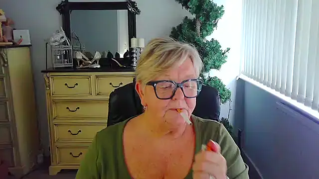 دردشة BridgetBlueEyes الجنسية المباشرة