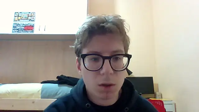 Show modela FruitedHymnal na web-kameri