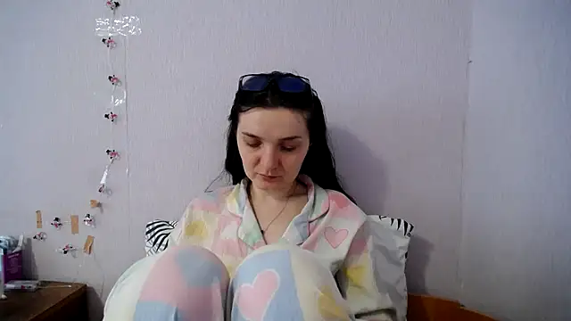 Shiny_gine Adlı Modelin Canlı XXX Sohbeti