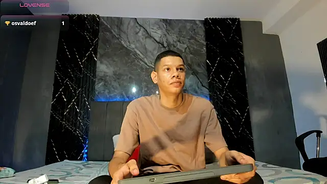 milo_cruz_ – Naživo XXX chat