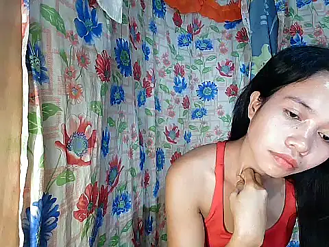 PinaySkinnyGirl Adlı Modelin Canlı XXX Sohbeti