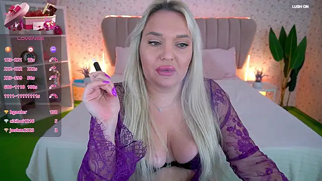 Онлайн чат XXX MissyMartinez