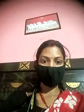 Show modela BIG_QWEEN_NO1 na web-kameri