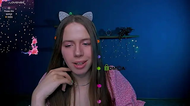 lumi_soft élő XXX-chatje