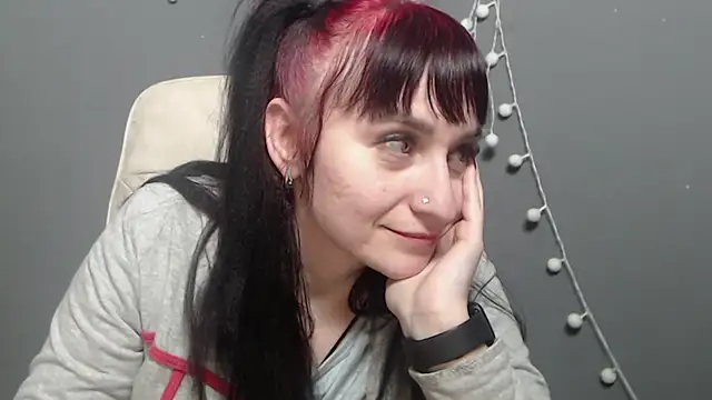 NinaFlawlees élő XXX-chatje