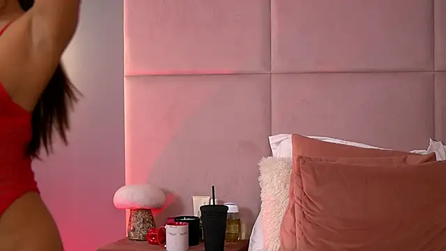 AlmaLuv Live XXX Chat