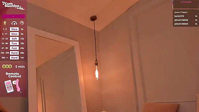 MelanieMiller_ Live XXX-chat