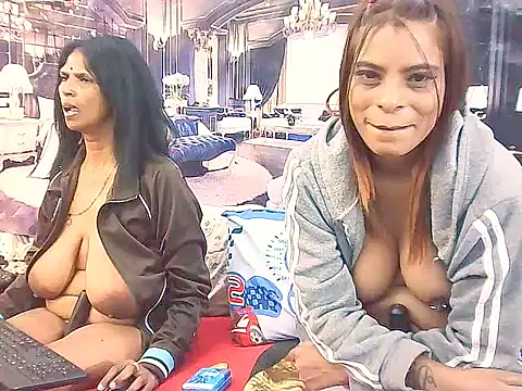 แชท XXX สดของ IndianSexyAss