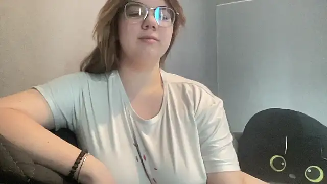 Chat +18 de AminaBloom ao vivo