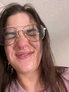 Chat +18 de SafeinouterSpace ao vivo