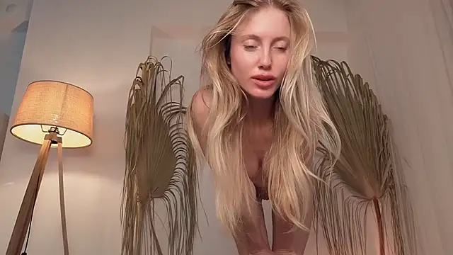 Polynessia Adlı Modelin Canlı XXX Sohbeti