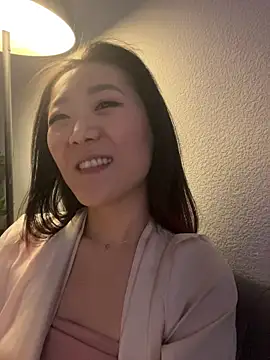 Chatroom XXX en direct de AikoYamada