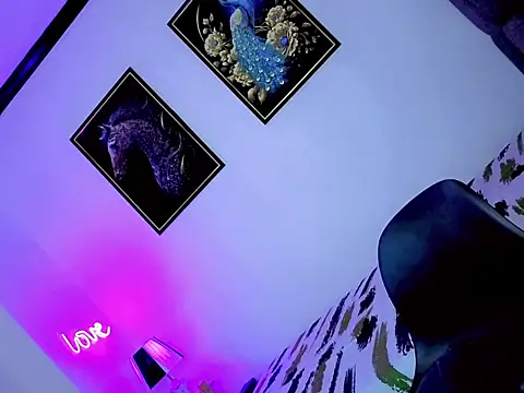 Daretoloveme18 即時 XXX 聊天