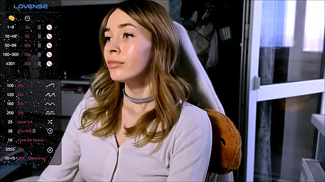 ZoyaMill Adlı Modelin Canlı XXX Sohbeti