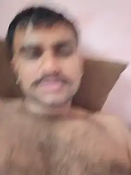 FrvgggghhのライブXXXチャット