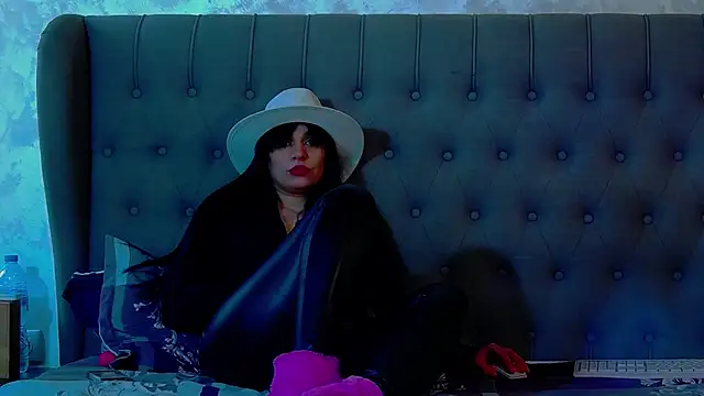 MaddyAllure Chat XXX in diretta