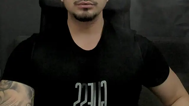 Pokazy przed kamerką – TonyWilcox