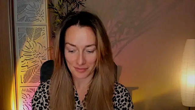 Chatroom XXX en direct de RebeccaMartinez