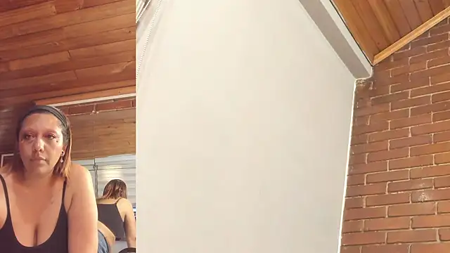 Destiny__Hall Adlı Modelin Canlı XXX Sohbeti