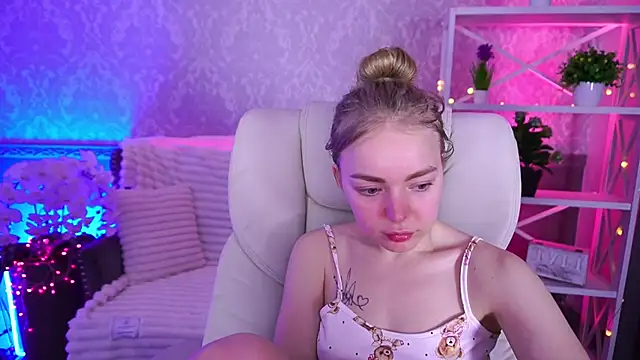 Онлайн чат XXX EmilySunshineS