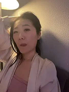 دردشة AikoYamada الجنسية المباشرة