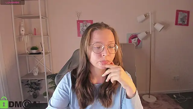 دردشة Nuura_Moore الجنسية المباشرة