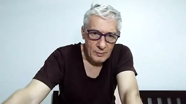 Živý XXX chat BIGUNCUTHARDCOCK