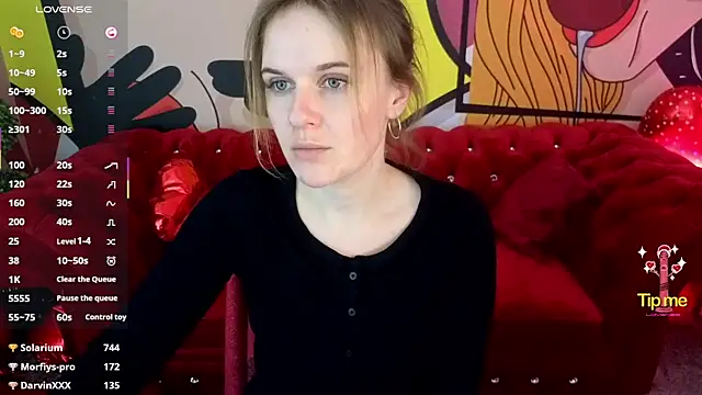 Show modela MaribelRiverr_ na web-kameri