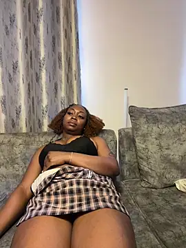 cocoluvx Adlı Modelin Canlı XXX Sohbeti