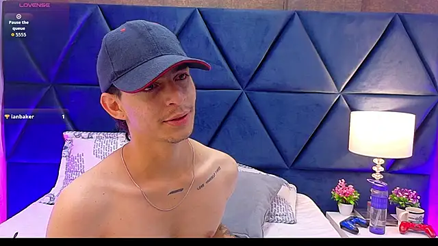 Show modela Logan_Woods na web-kameri