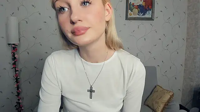 LolaStusse webcam show