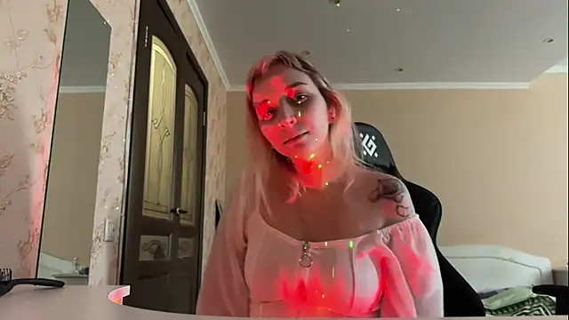 KimberleyDartyn Webbikameraesitys