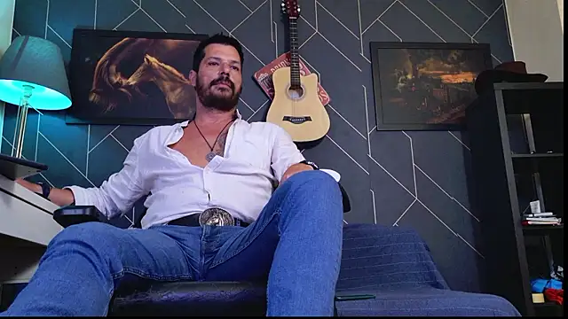 Show modela ChrisKox na web-kameri