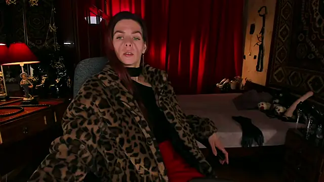 MargoTigress élő XXX-chatje