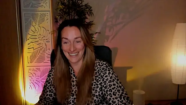 RebeccaMartinez Adlı Modelin Canlı XXX Sohbeti