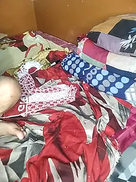 Chat +18 de CUTI-NAINA ao vivo