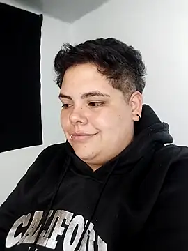 Hailey_Curvy: διαδικτυακό σόου στην κάμερα