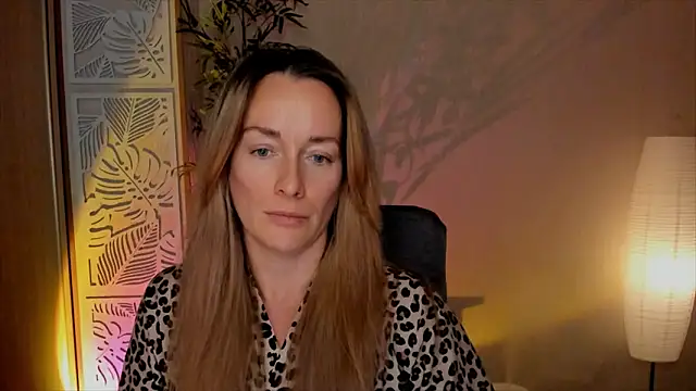 Chat XXX ao vivo de RebeccaMartinez